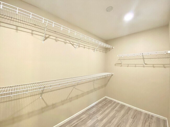 Building Photo - 6486 W Eldorado Ln