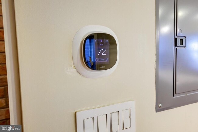 Building Photo - 1543 6th St NW