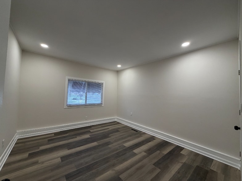 Building Photo - 3011 Peterson St