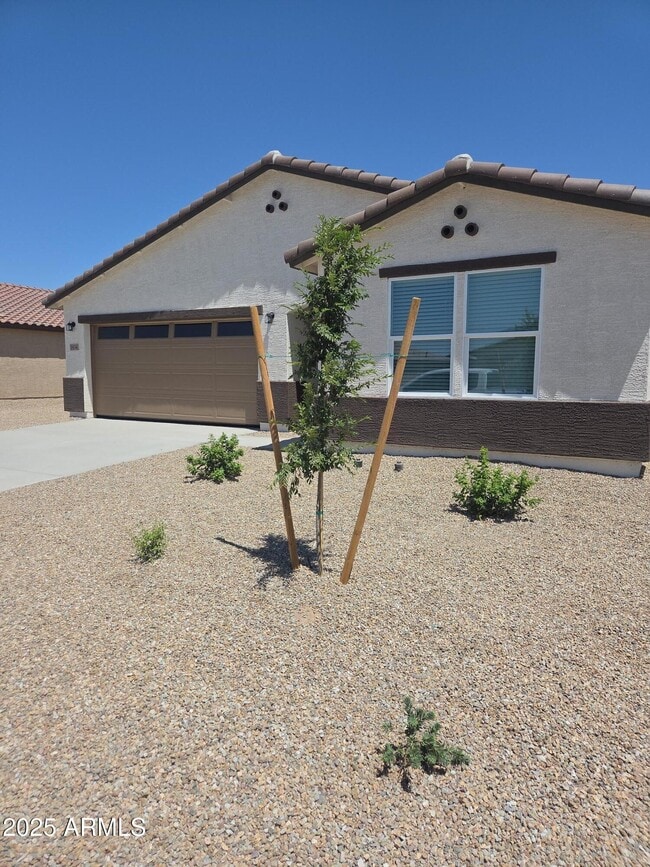 Primary Photo - 1634 W Posada St