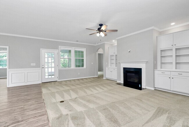 Building Photo - Residential Home located in premier 55+ Gated Community