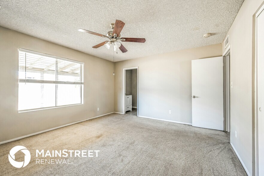 Building Photo - 9022 N 63rd Dr