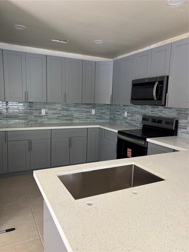 Building Photo - 5450 NW 94th Terrace