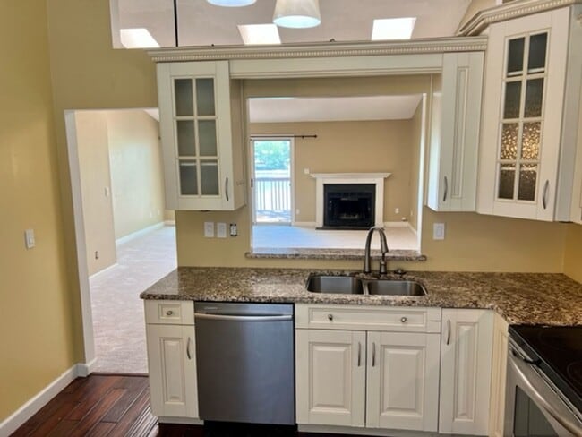Building Photo - CONDO FOR RENT - HERONS COVE!