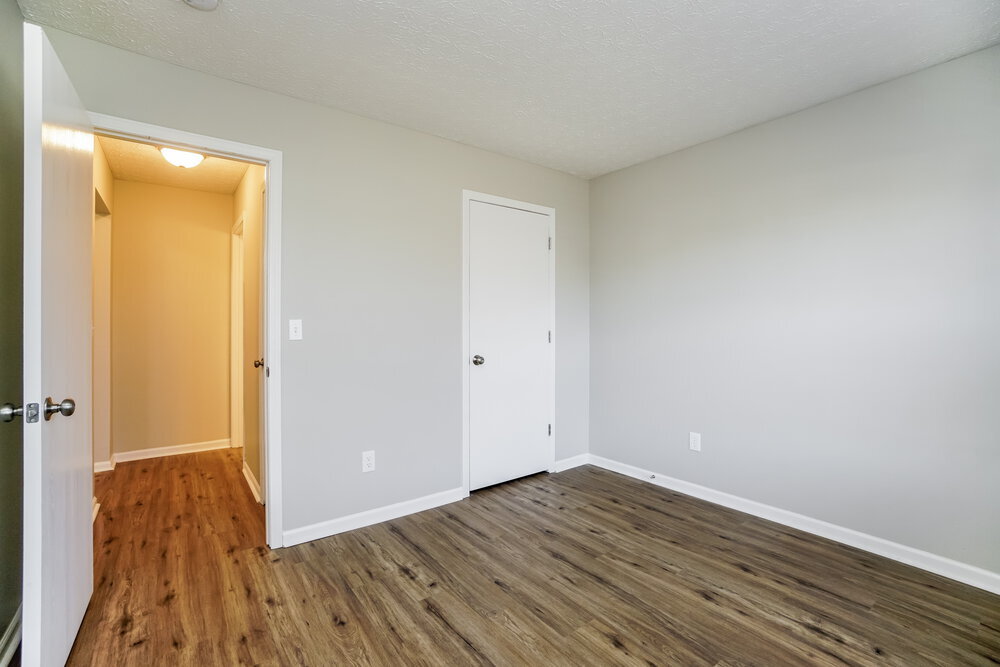 Building Photo - 5655 Dashshund Ct