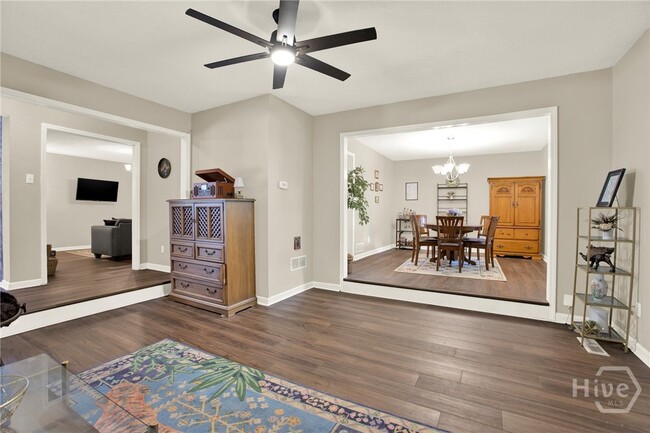 Building Photo - 299 Kennington Dr