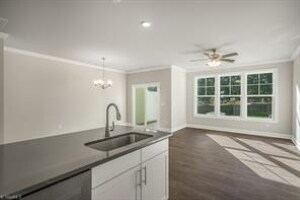 Building Photo - 1694 Hallview Ct