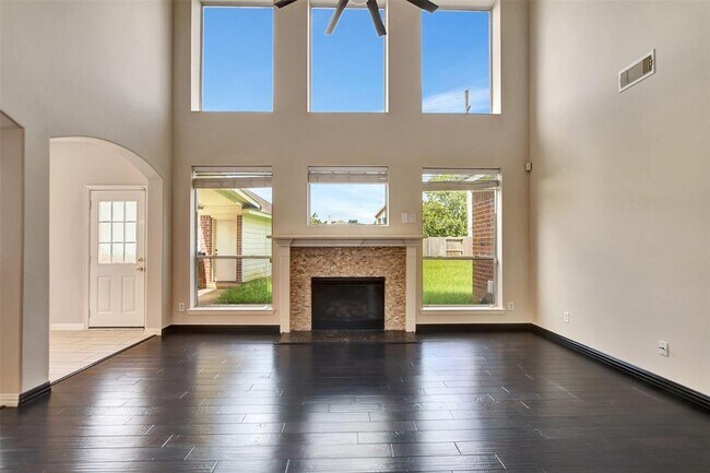 Building Photo - 24803 Haverford Rd