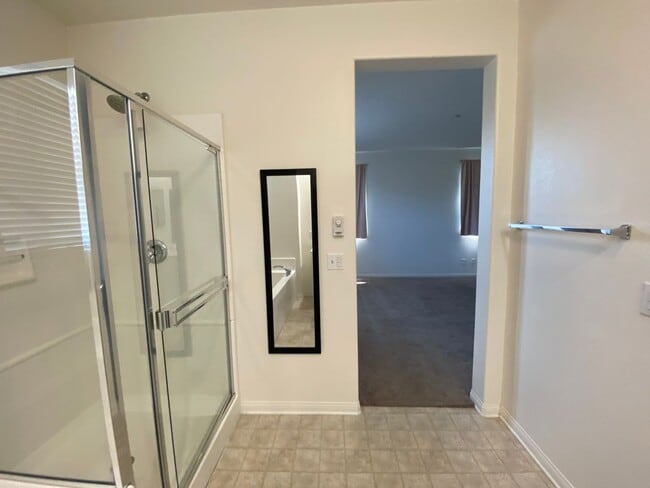 Building Photo - GORGEOUS HOME IN EASTVALE CORONA