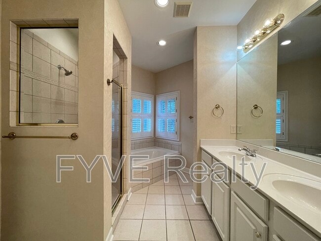 Building Photo - 320 Old Hickory Blvd