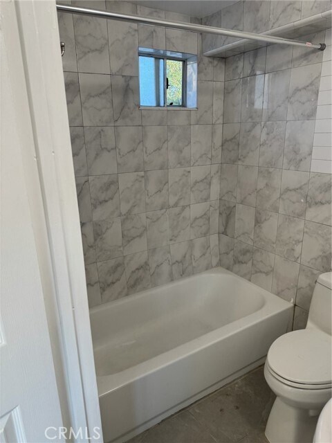 Building Photo - 1411 W 69th St