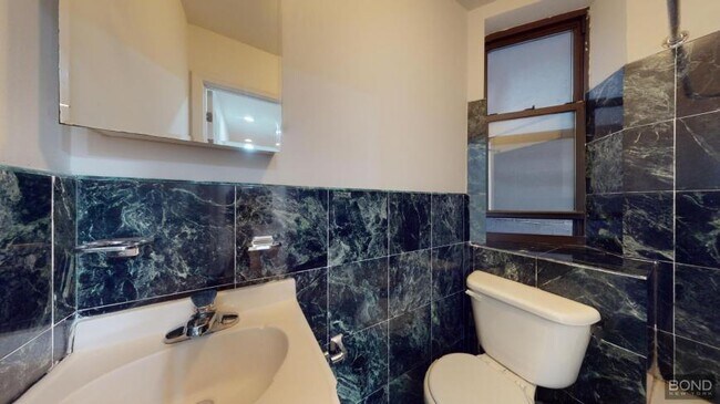 Building Photo - 1 bedroom in Manhattan NY 10003