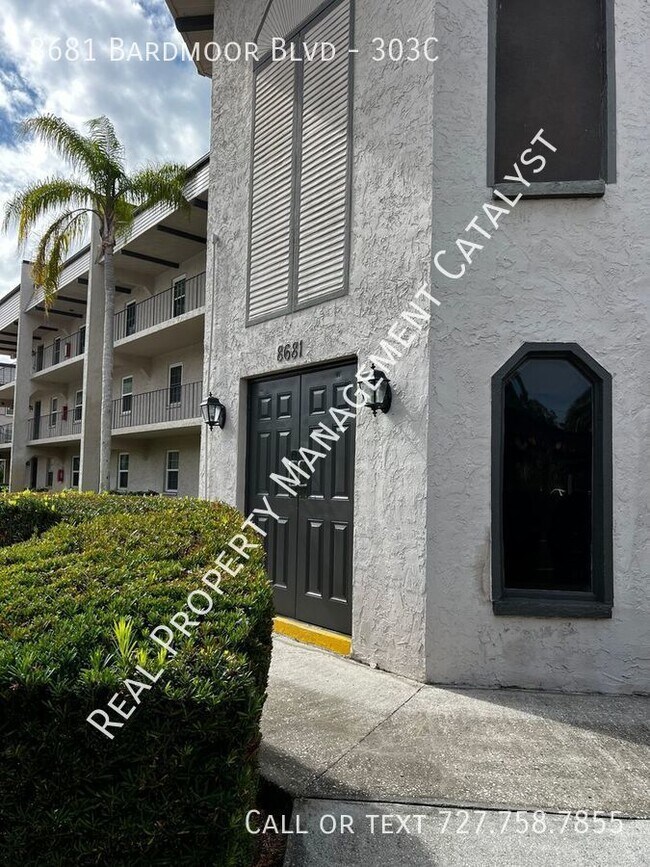 Building Photo - 8681 Bardmoor Blvd