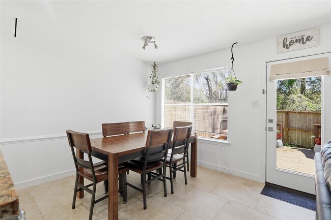 Building Photo - 151 Anise Tree Pl