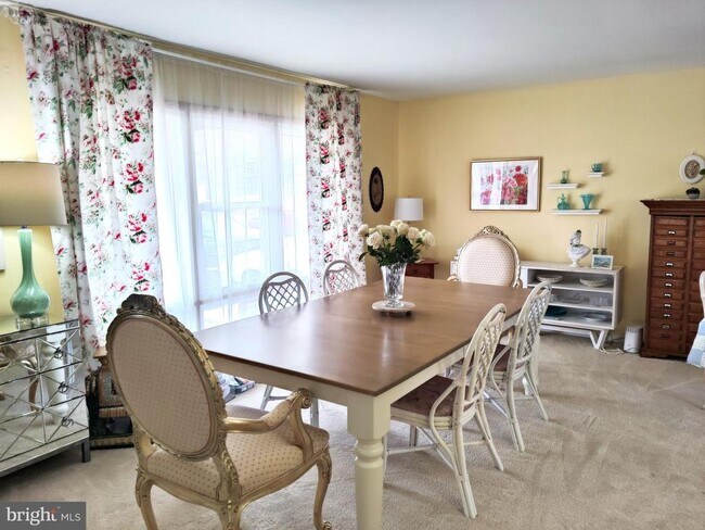 Building Photo - 11106 Del Rio Dr