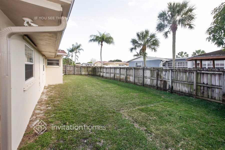 Building Photo - 9400 NW 19th St