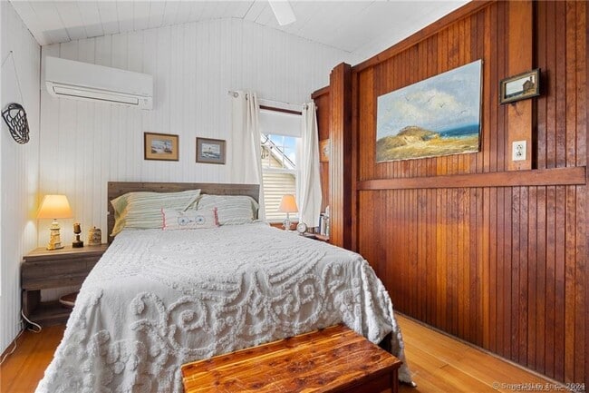 Building Photo - 36 White Sand Beach Rd