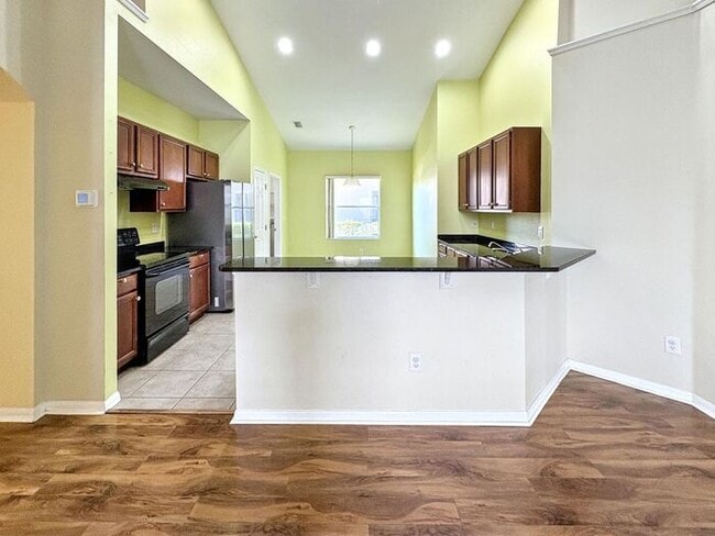 Building Photo - 10864 Cory Lake Dr