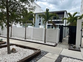 Building Photo - 534 4th Ave S