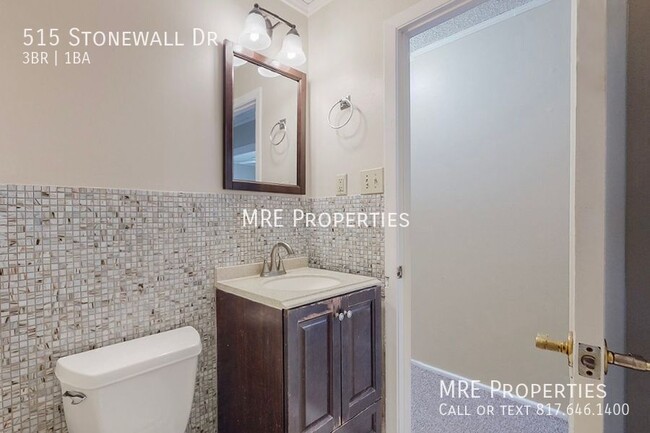 Building Photo - 515 Stonewall Dr