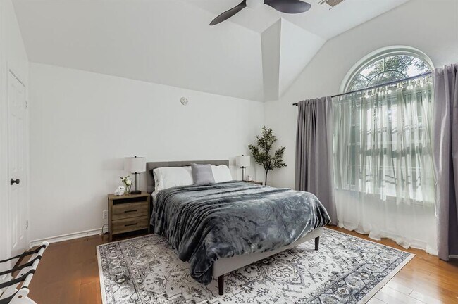 Building Photo - 6314 Old Harbor Ln