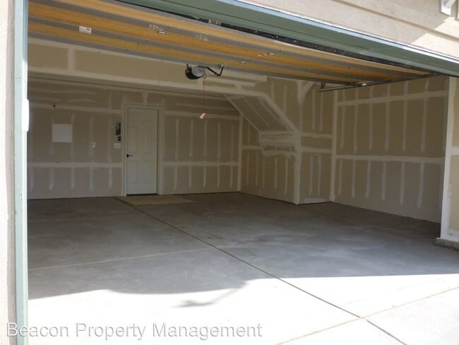 Building Photo - 9793 W Hinsdale Ln