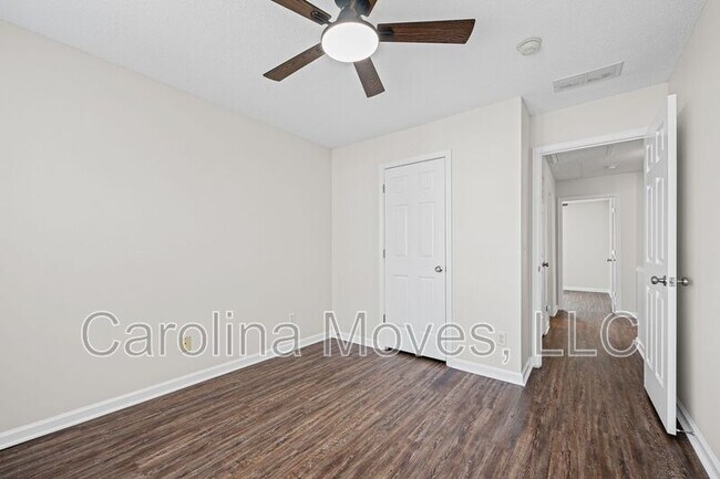 Building Photo - 106 Waterford Park Dr