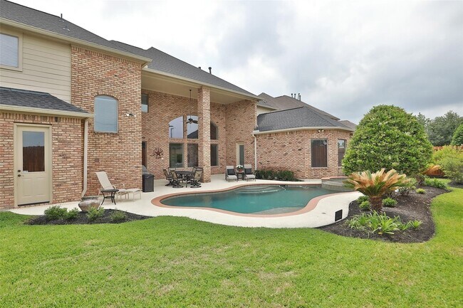 Building Photo - 13810 Nathan Ridge Ln