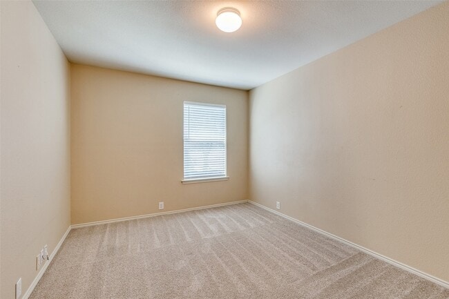 Building Photo - 10721 Traymore Dr