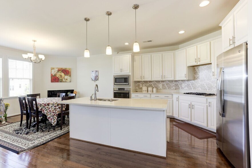 Building Photo - 24690 Capecastle Terrace