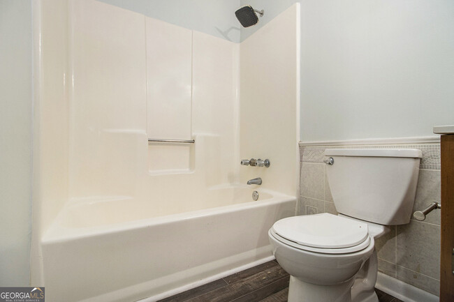 Building Photo - 3237 Highpoint Ct