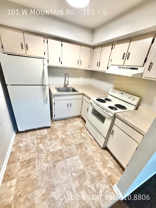 Building Photo - 101 W Mountain Rd