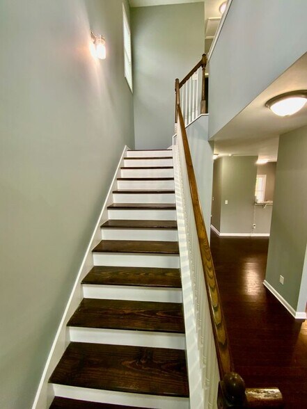 Building Photo - 294 Bass St SW