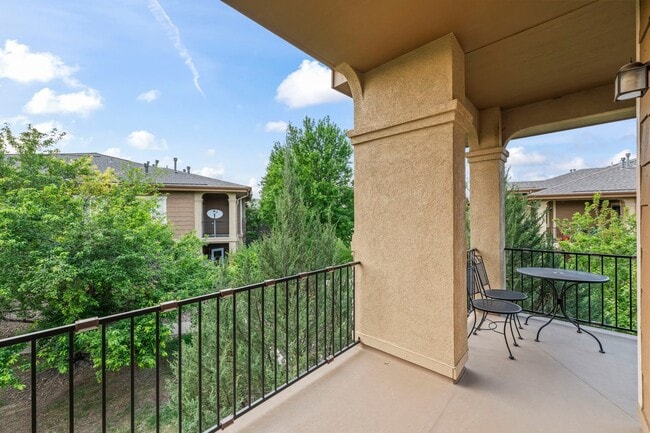 Building Photo - 2125 Calais Dr