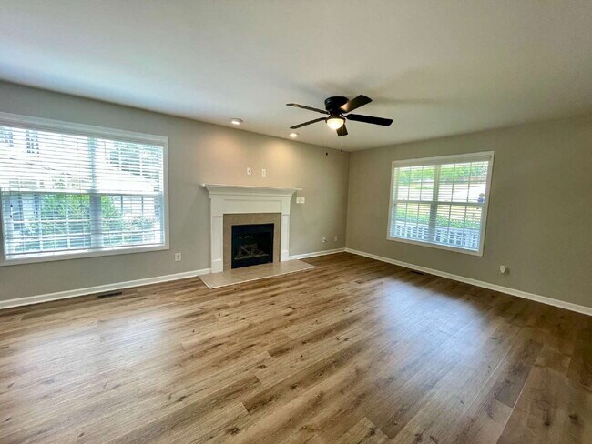 Building Photo - 3-Bed, 2 And A Half Bath Haven With Bonus ...