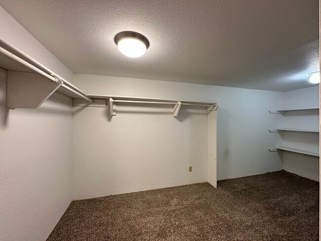 Building Photo - Vernon Rd-1911-Apartment