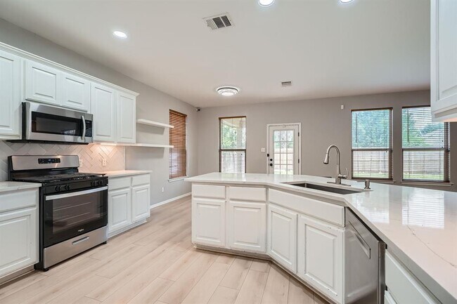 Building Photo - 170 Wildhorse Creek