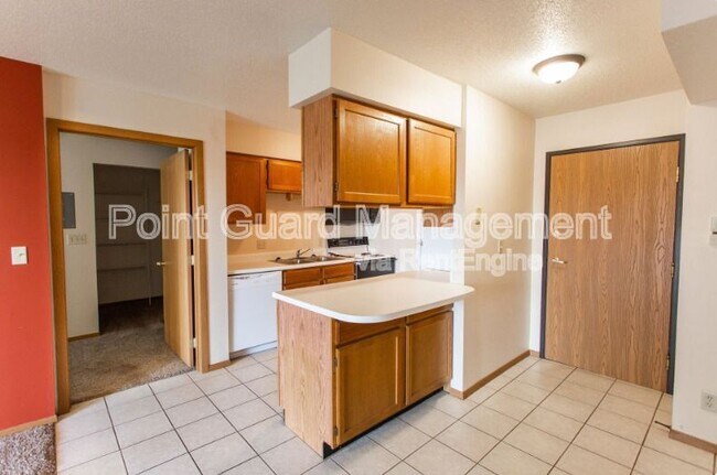 Building Photo - 2600 N Career Ave