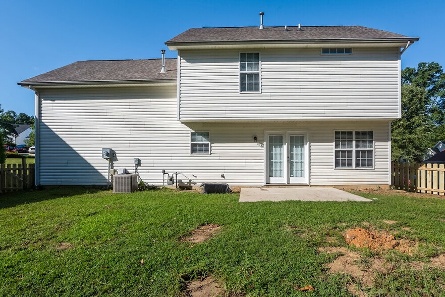 Building Photo - 7425 Saddle Trail Ln