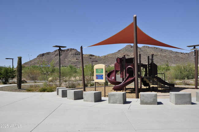 Building Photo - 26928 N 84th Ave