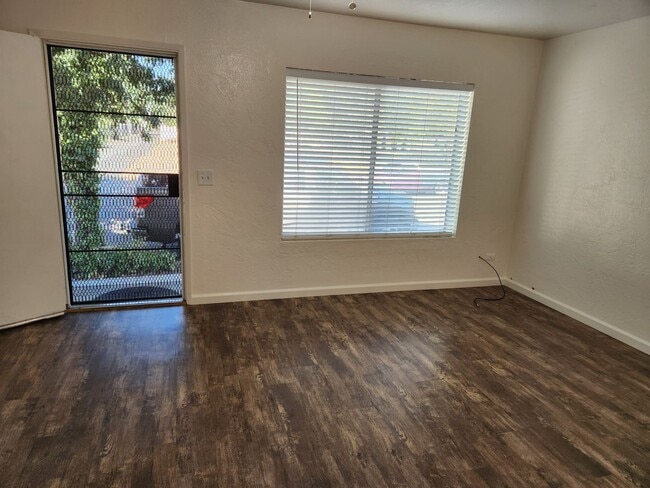 Building Photo - Leland Avenue - VFILL