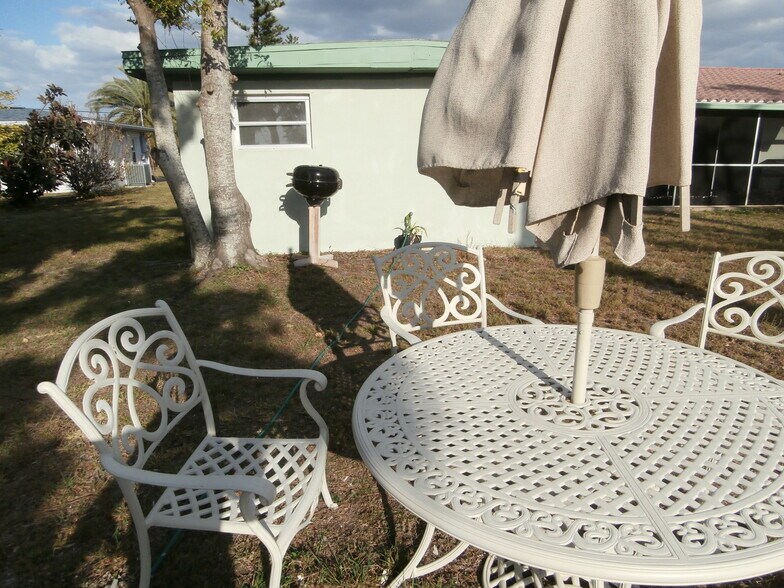 Building Photo - 300 Salem Ave NW