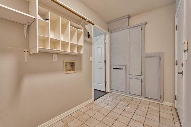 Building Photo - 170 N Dreamweaver Cir