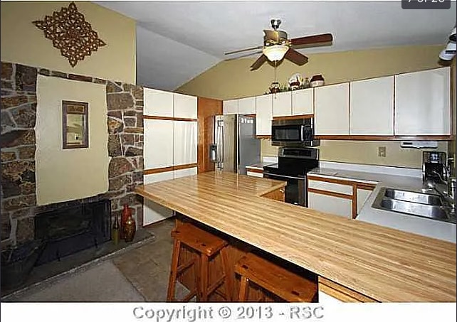 Building Photo - 3819 Midsummer Ln S