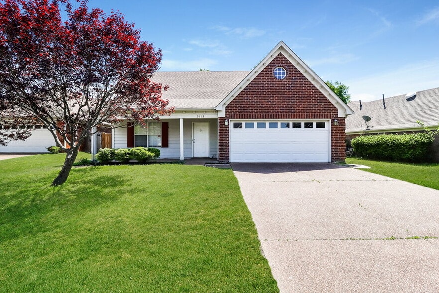 Primary Photo - 9115 Park Crest Dr