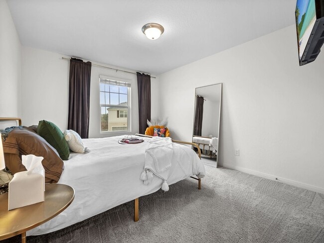 Building Photo - 5484 Rue Girard