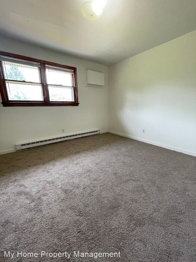 Building Photo - 2 br, 1 bath House - 1073 Donegal Springs Rd