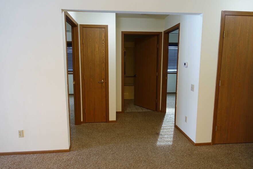 Building Photo - 601 Pfau St