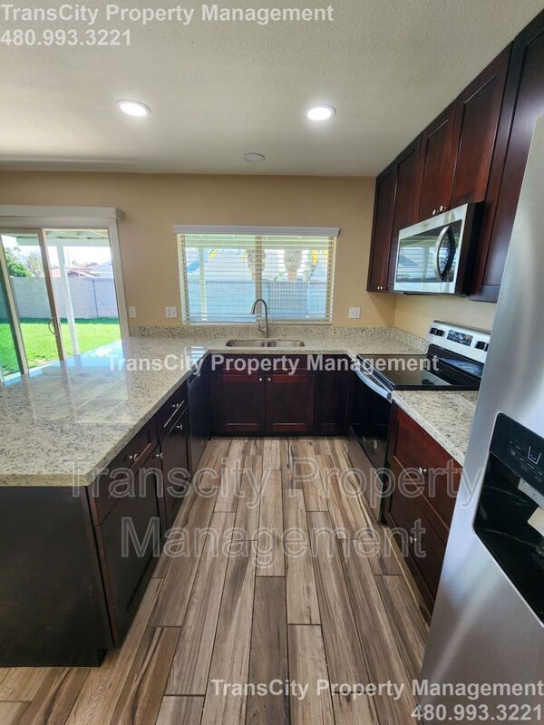 Building Photo - 3304 N Apollo Dr