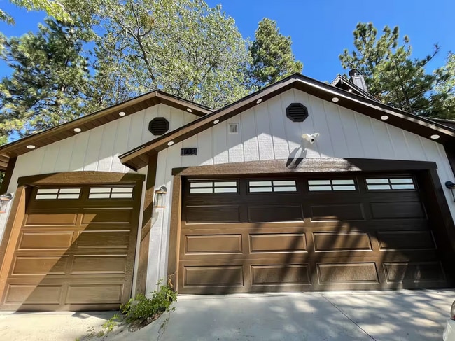 Building Photo - 1039 N Grass Valley Rd